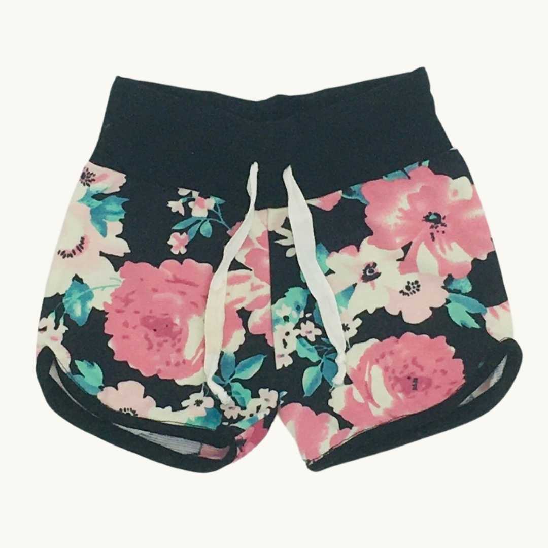 Hardly Worn Little Gypsy handmade flower shorts size 6-12 months