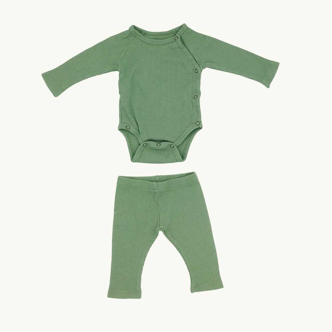 Gently Worn Lah Lan green kimono set size 0-2 months