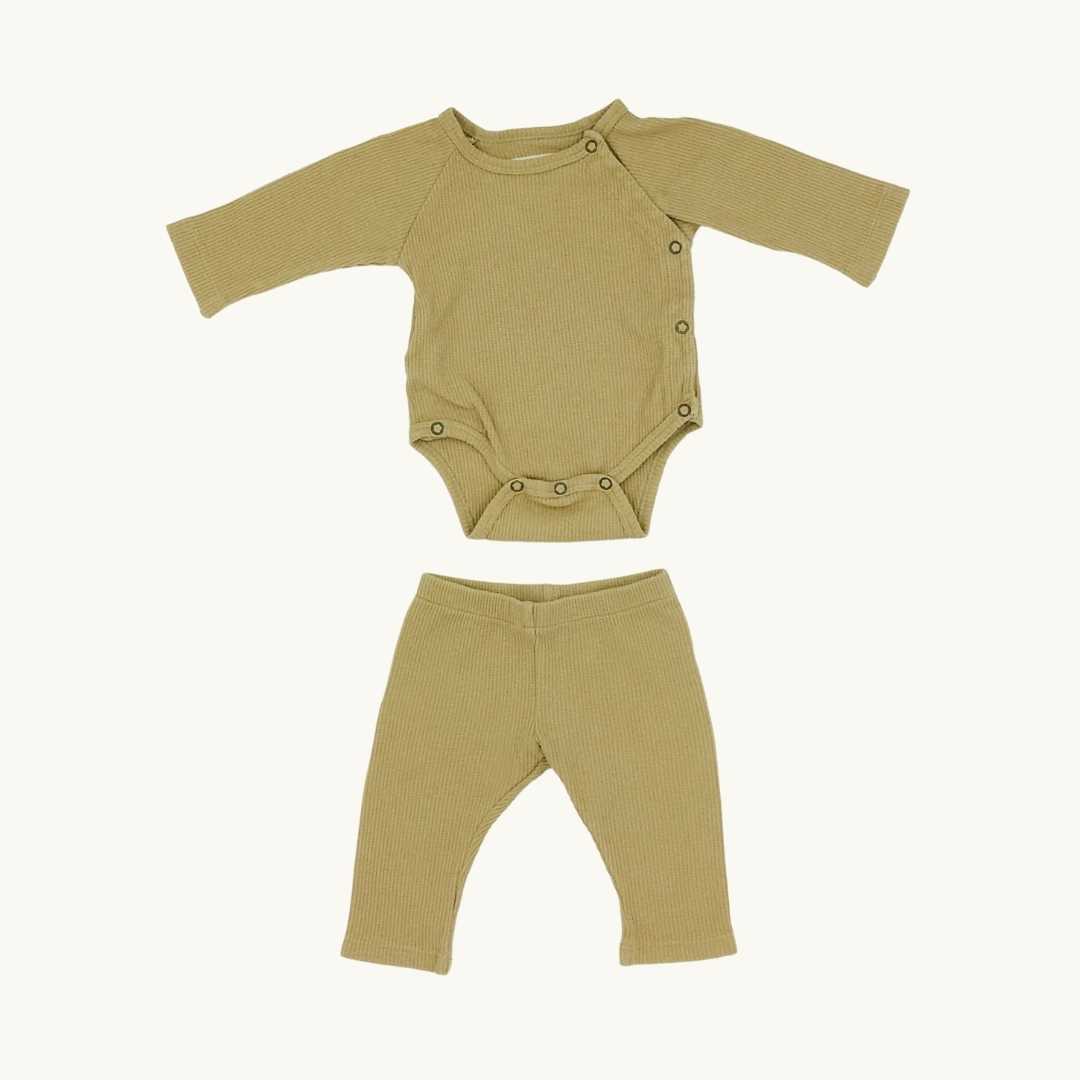 Gently Worn Lah Lan caramel kimono set size 0-2 months