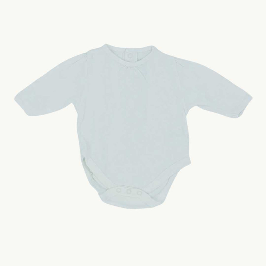 Gently Worn Jojo Maman Bebe white bodysuit size 0-3 months